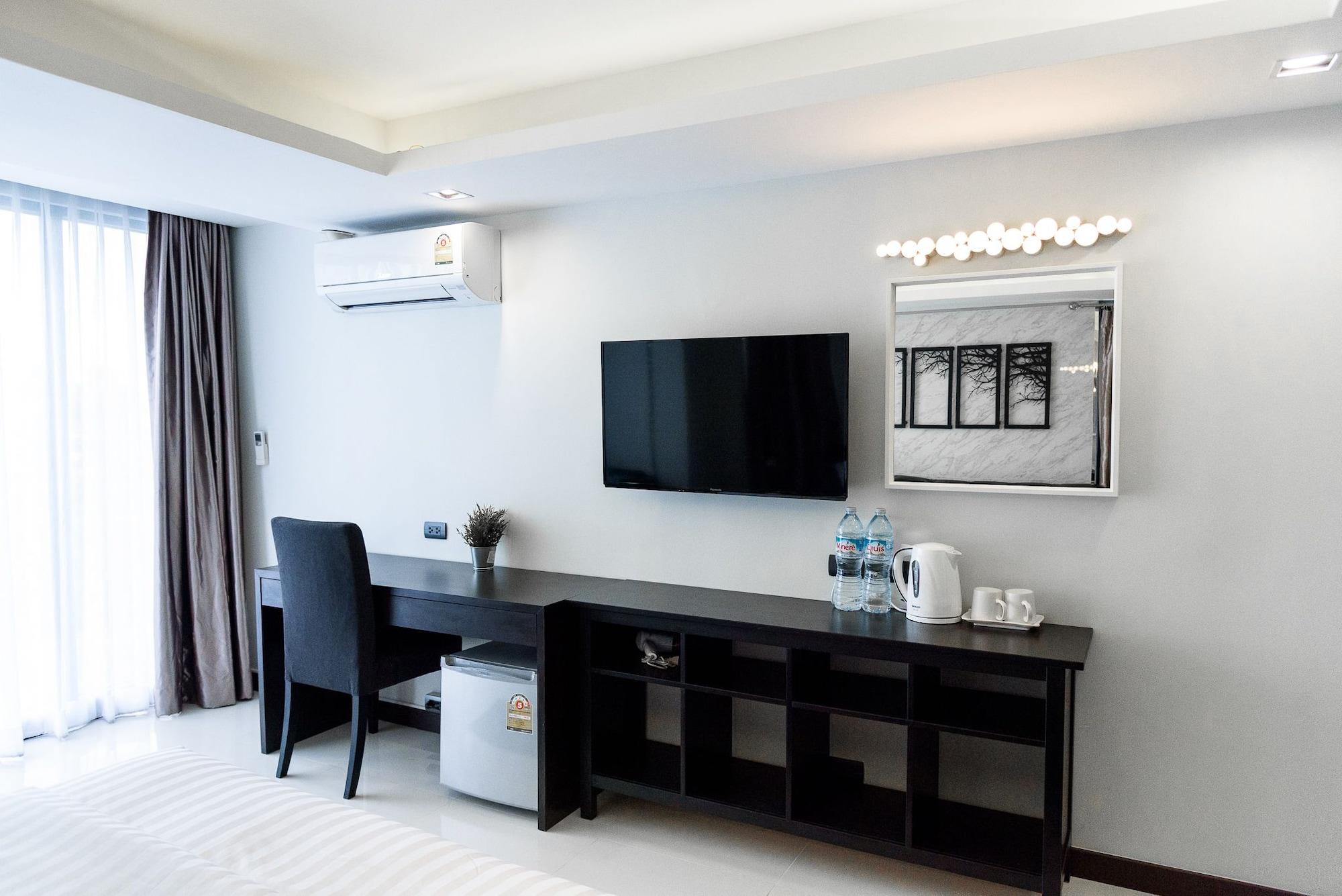 The Connex Asoke Hotel Банкок Екстериор снимка