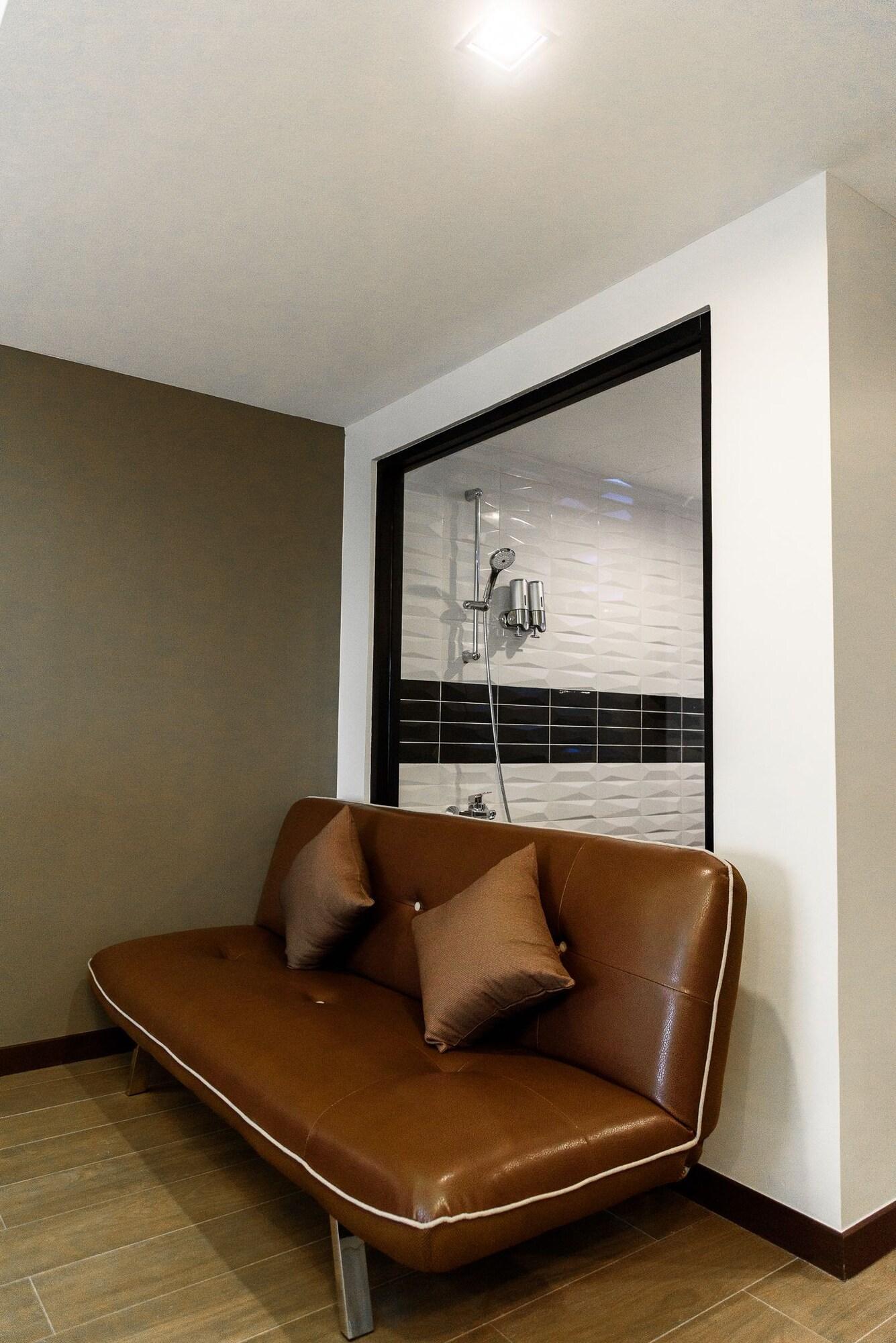 The Connex Asoke Hotel Банкок Екстериор снимка