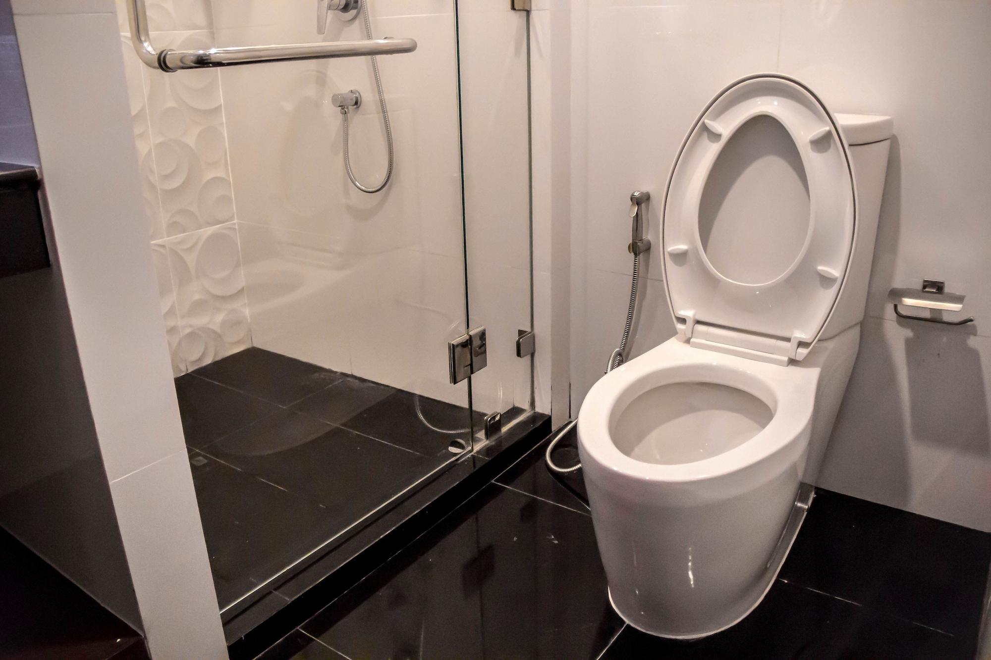 The Connex Asoke Hotel Банкок Екстериор снимка