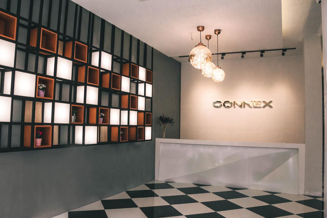 The Connex Asoke Hotel Банкок Екстериор снимка