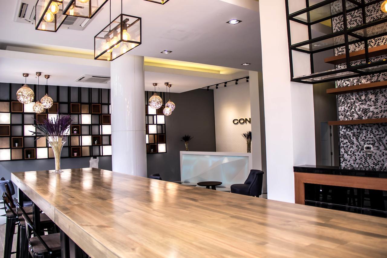 The Connex Asoke Hotel Банкок Екстериор снимка